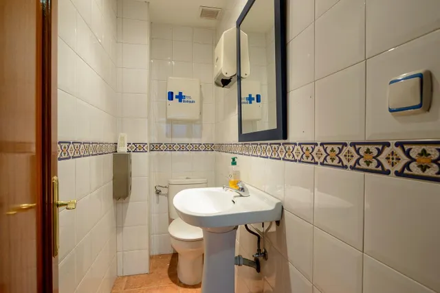 Piso con gran potencial en el centro de Oviedo – Calle Cerva - foto 5
