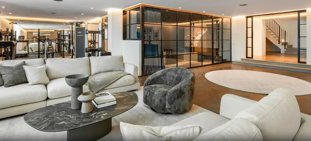 Chalet 7 habitaciones 937m² en venta - Costa del Sol — 4