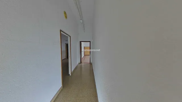 2 LOCALES DE 821 M2. EN TOTAL, FIGUERES — 33