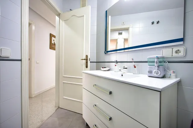 Amplia y Luminosa Vivienda en esquina de 3 dorm. baño y aseo con Garaje Cerrado en el Corazón de la Ciudad — 26
