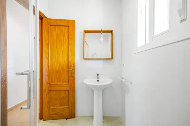 Chalet  Familiar en Zona La Dehesilla;  Tranquila y Accesible — 31