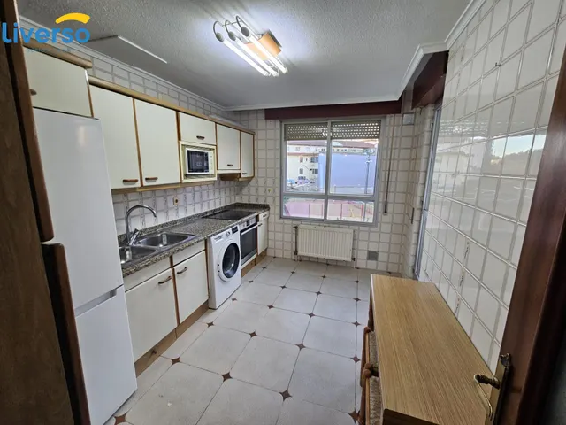 OPORTUNIDAD DE VENTA EN LA ZONA SUR, PISO GRAN TAMAÑO CON GARAJE Y TRASTERO , EXTERIOR!!! — 9