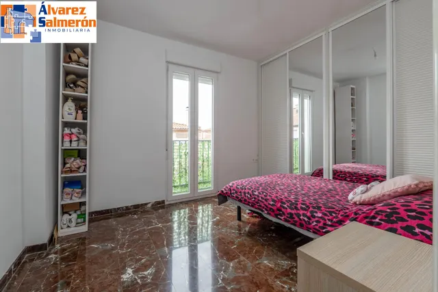 Encantadora Casa Reformada en Ogijares con Vistas y Espacios para Disfrutar — 26