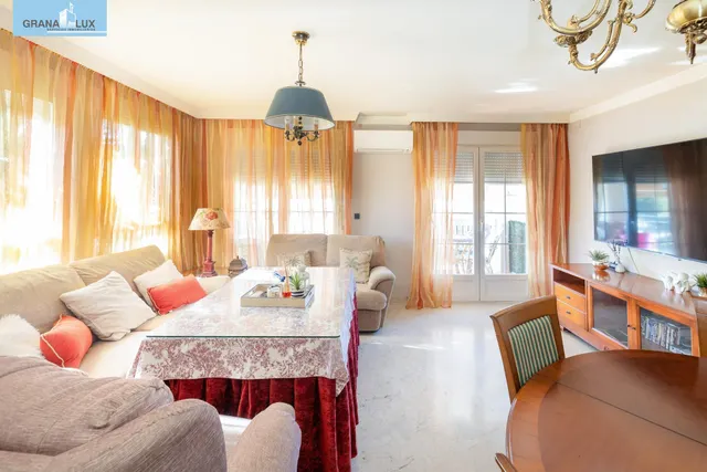 MAGNÍFICO CHALET EN URB. SUEÑOS DE CADIMA, ALHENDIN — 7