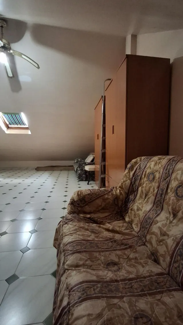 PARA LOS QUE BUSCAN ESPACIO — 8
