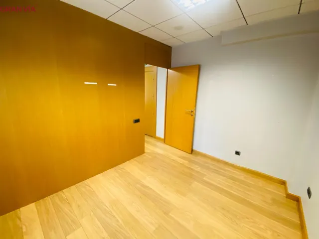 Oficina en alquiler en la Gran Vía — 7