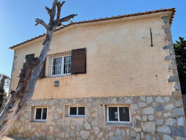 Casa con parcela en Los Balcones, Torrevieja. 5 dormitorios, 2 baños — 7