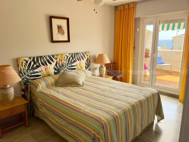 Apartamento con vistas al mar en la Cala de Benidorm — 11