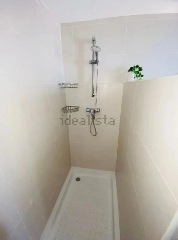 Alquiler de linda vivienda reformada zona altozano con terraza — 22