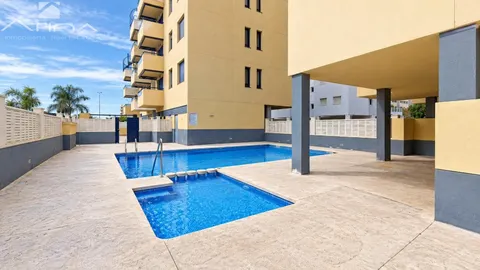 Apartamento en venta en la playa de Bellreguard a 300 metros del mar con garaje y trastero