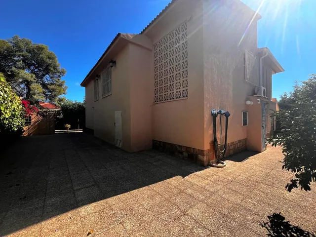 MAGNIFICO CHALET INDEPENDIENTE CON APARTAMENTO DE INVITADOS, PISCINA PRIVADA, GARAJE, BARBACOA, BUENAS VISTAS Y MUCHO MAS — 6