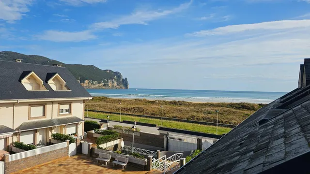 Chalet en primera línea de Laredo — 30