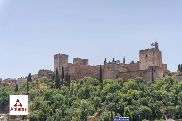 Espectacular casa con vistas directas a la Alhambra y Licencia Turística Activa en el Albaicín — 23