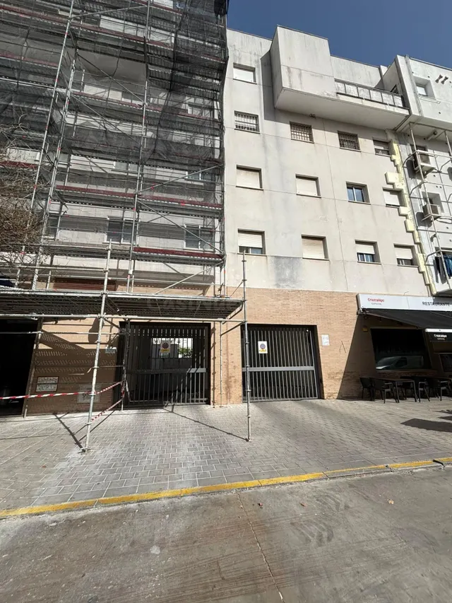 VENTA PLAZAS DE GARAJE EN LOS BERMEJALES - foto 2