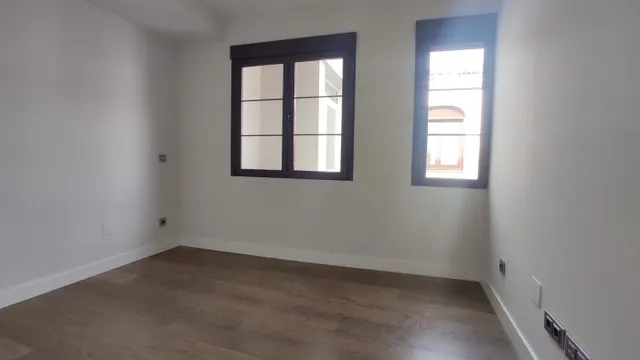 Piso 4 habitaciones 258m² en venta - Centro — 27