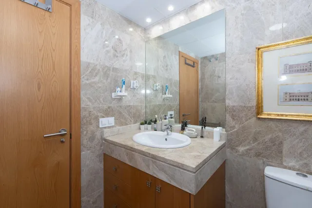 PISO CON TERRAZA, PISCINA, GARAJE Y TRASTERO EN VIALIA — 18