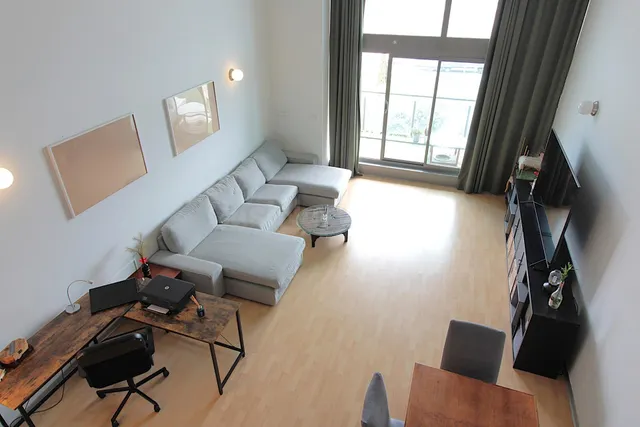 SE ALQUILA LOFT CON GARAJE Y PISCINA EN COMPLEJO PRIVADO CON - foto 3