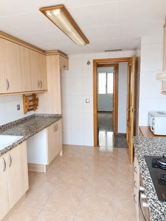 Ático de 4 habitaciones con gran terraza y garaje en Paterna - foto 5