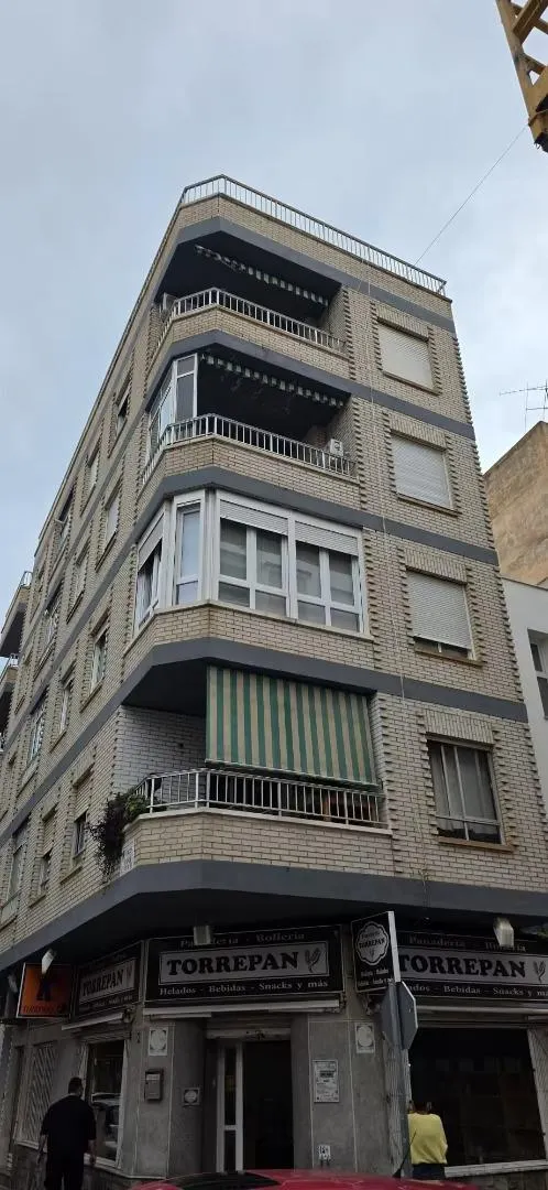 2 DORMI,2 BAÑOS, 110 METROS , VICENTE BLASCO IBAÑEZ ,TORREVIEJA — 6