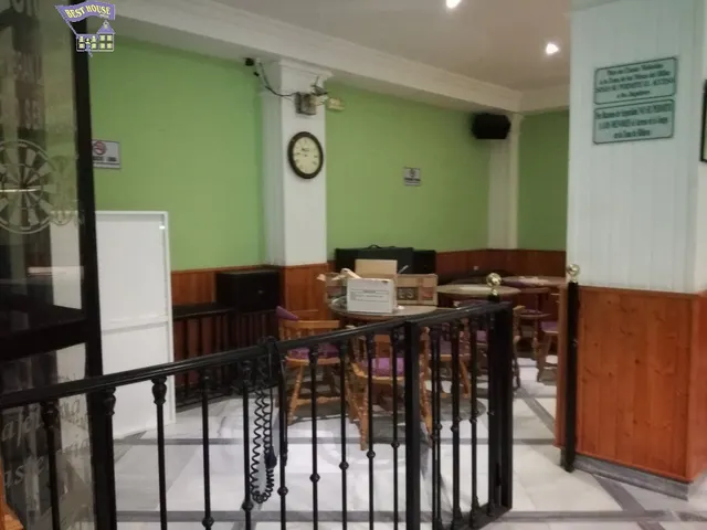 SE VENDE LOCAL ADAPTADO A RESTAURACIÓN — 8