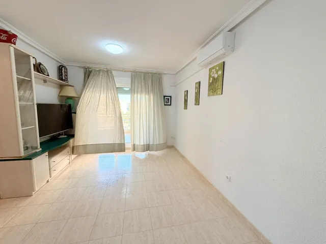 Apartamento situado en el kilómetro 14 de La Manga del Mar Menor, en el residencial Puerto Mar I y II. — 8
