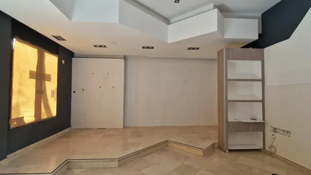 Local comercial en zona centro en Calle Santo Domingo junto a Plaza Aladro — 7