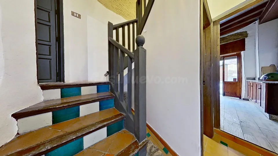 Edificio turístico con cambio de uso a Hostal