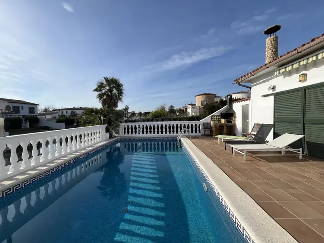 CASA CON AMARRE DE 13.5 M LISTA PARA ENTRAR - foto 2