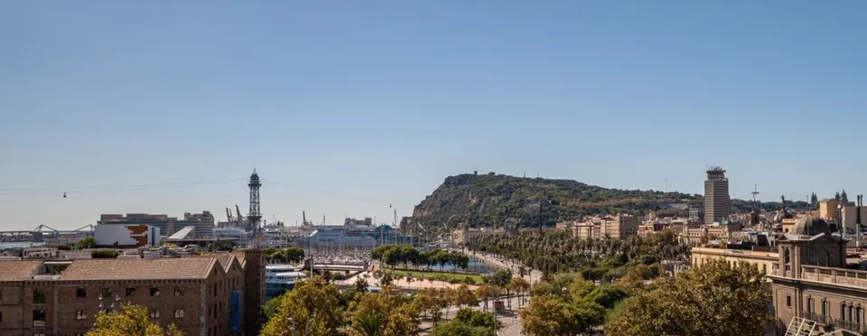 PISO CON VISTA AL MAR