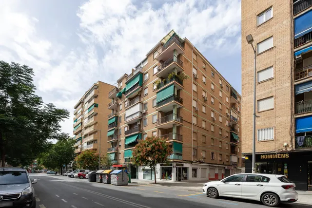 PISO DE 3 DORMITORIOS CON TERRAZA Y VISTAS EN EL ZAIDÍN – 5.ª PLANTA CON ASCENSOR — 7