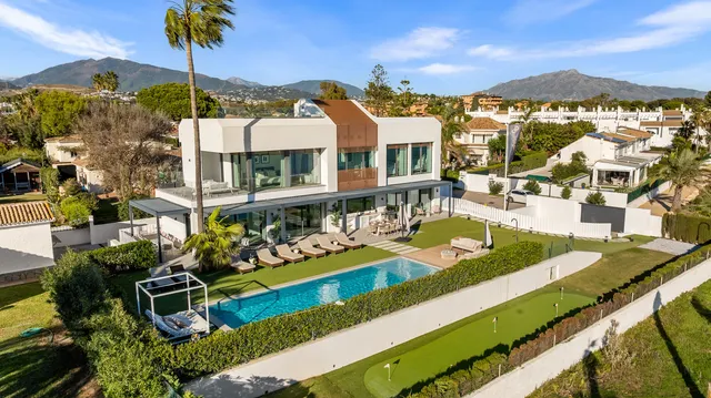 Chalet 5 habitaciones 552m² en venta - Costa Del Sol — 29