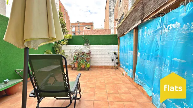 Se vende amplio y luminoso piso SIN CEDULA en planta baja co - foto 3