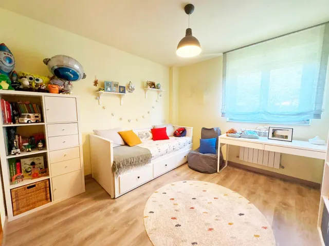 Urbis te ofrece un chalet en venta en la zona de Los Almendros, Villamayor, Salamanca. — 49