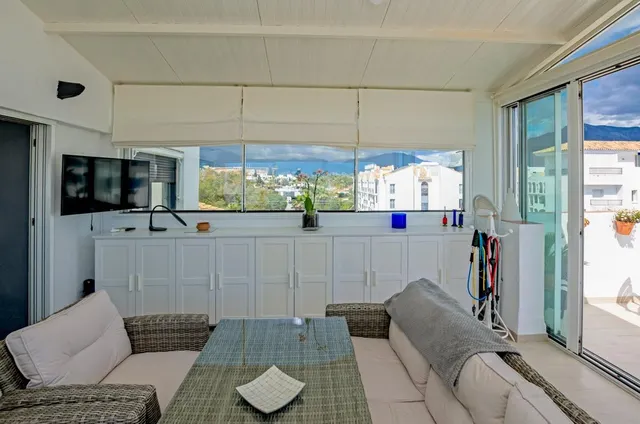 Ático con terrazas panorámicas en Puerto Banús — 9