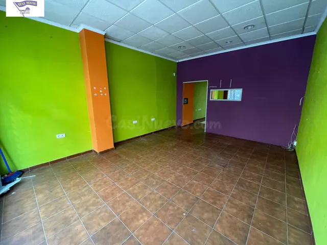 Local comercial 112m² en venta - Ensanche-Franciscanos