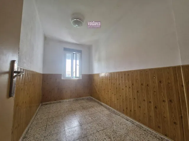 Valazanca vende amplio piso en Pinto — 10