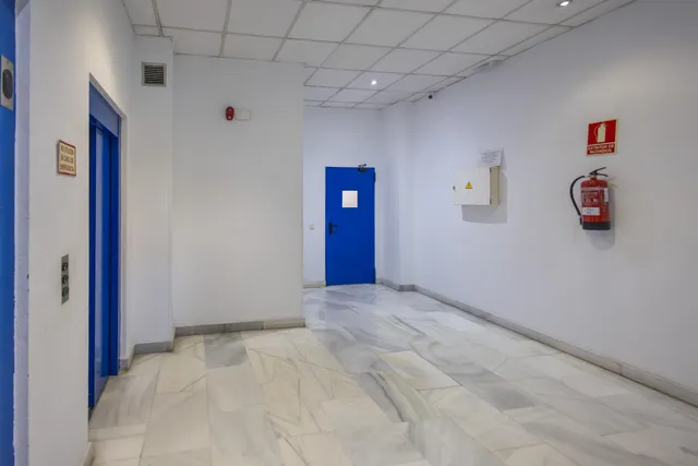 Oficina en venta en Avenida de la Albufera 323, Madrid — 32