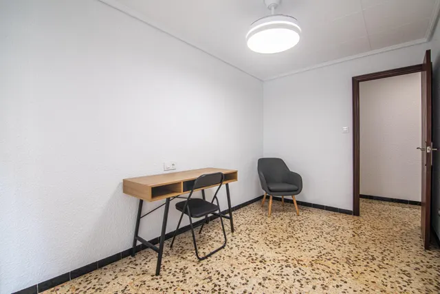 ¡PISO EN ALQUILER EN PLENO CENTRO DE ELCHE! — 13