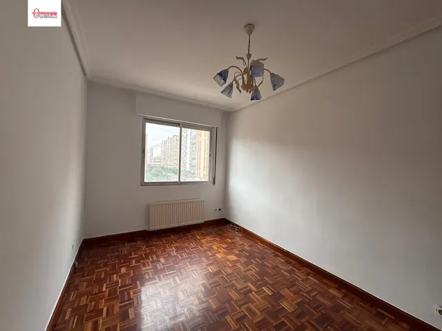 Piso de Tres dormitorios en alquiler en la zona de Capiscol — 11