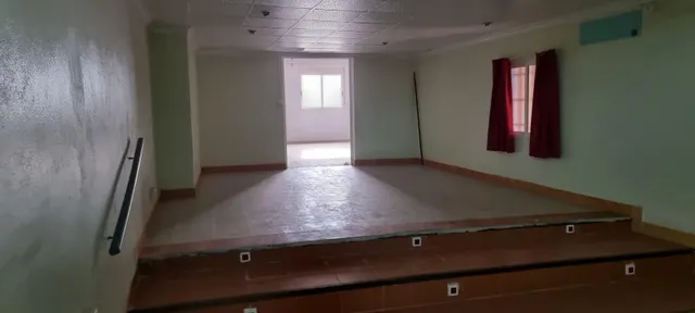 Edificio con piscina — 40