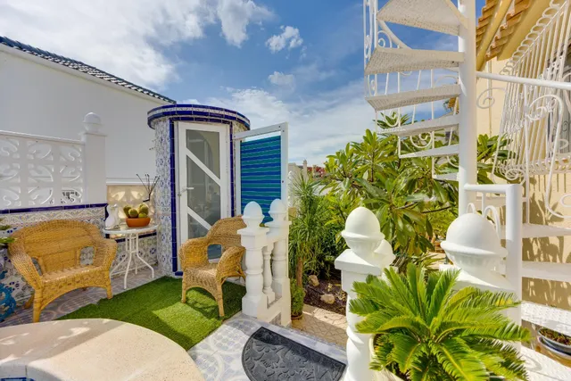 Venta de Villa Independiente con piscina Villamartín Orihuela Costa — 9