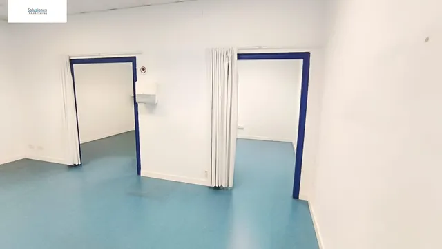 LOCAL DE 1100 M2 EN ZONA FERIA — 16