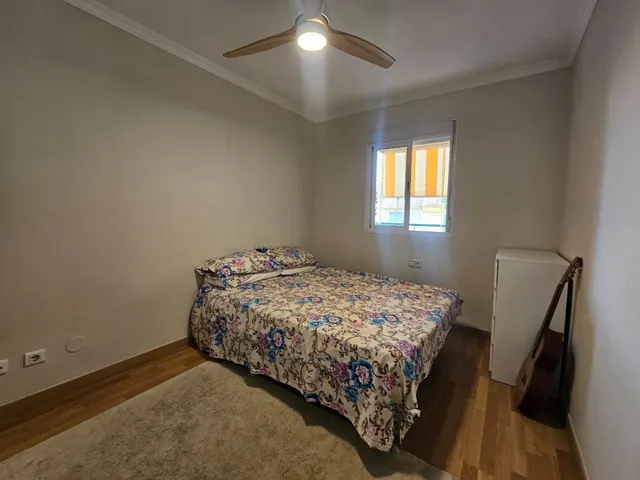 Piso familiar con Garaje, Trastero y Piscina en El Pinillo, a 800 Metros del Mediterráneo — 26