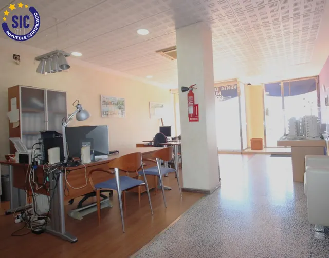 Local comercial actualmente oficina muy bonita en 1ª línea de la playa de Morro de Gos — 19