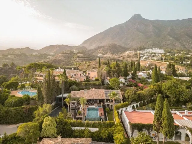 Chalet 5 habitaciones 420m² en venta - Marbella - foto 2