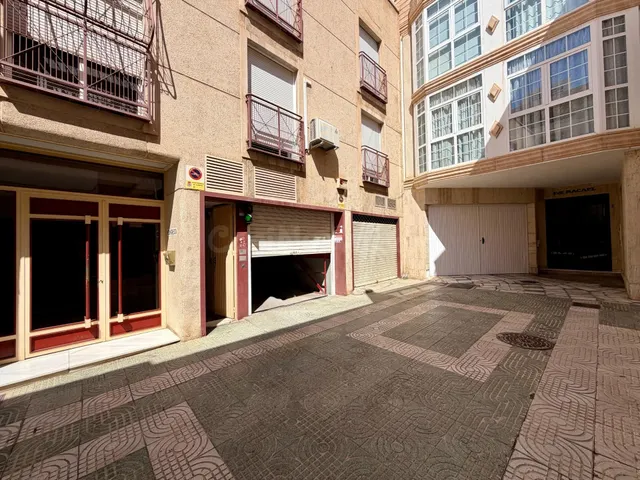 Plaza de garaje en venta en pleno centro de Almería