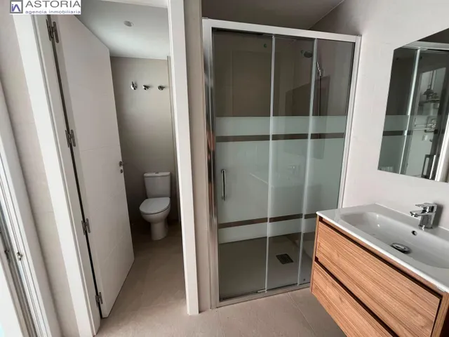 Piso sin muebles junto a Gran Capitán — 11