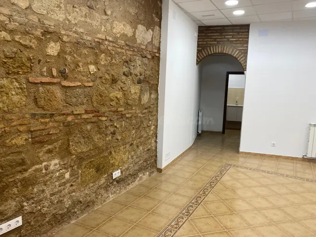 LOCAL EN ALQUILER EN DAROCA - foto 3