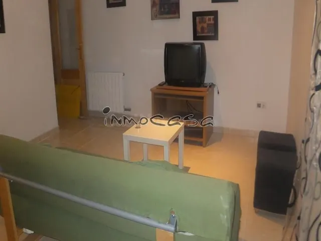 600 euros, comunidad incluida, cerca metropolitano, amueblado. — 3