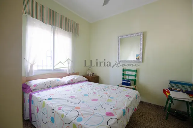 Ref. 04407.- Chalet con dos viviendas independientes, piscina y amplia parcela en Corral de Papel – Llíria — 28